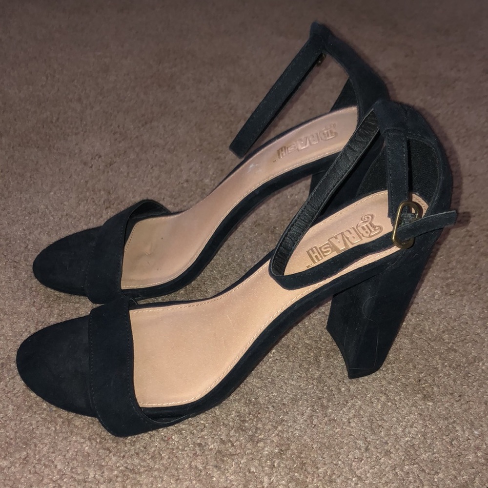 Brand new black heals
